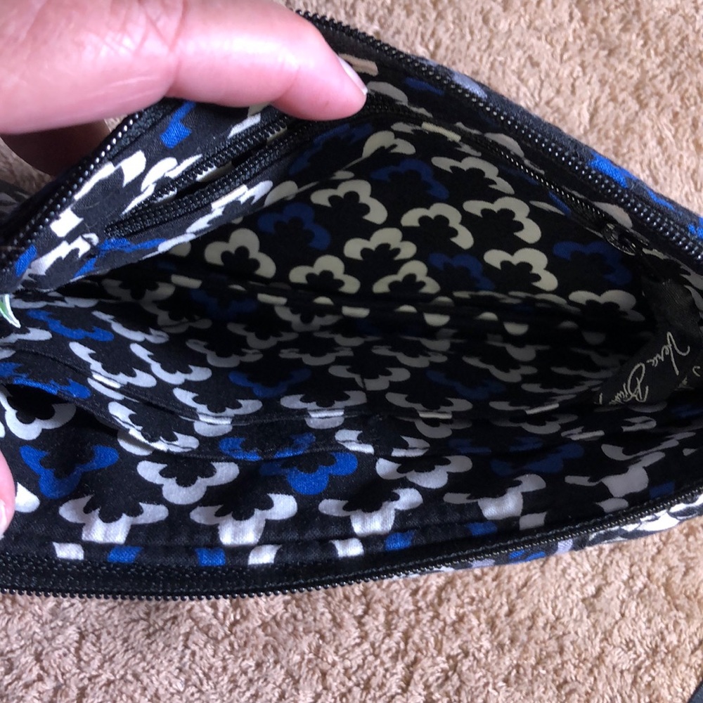 Vera Bradley clutch wristlet. NWOT - Picture 4 of 7
